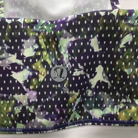 Lululemon Floral "Running in the City" White Mesh Tank Top - Picture 7 of 7